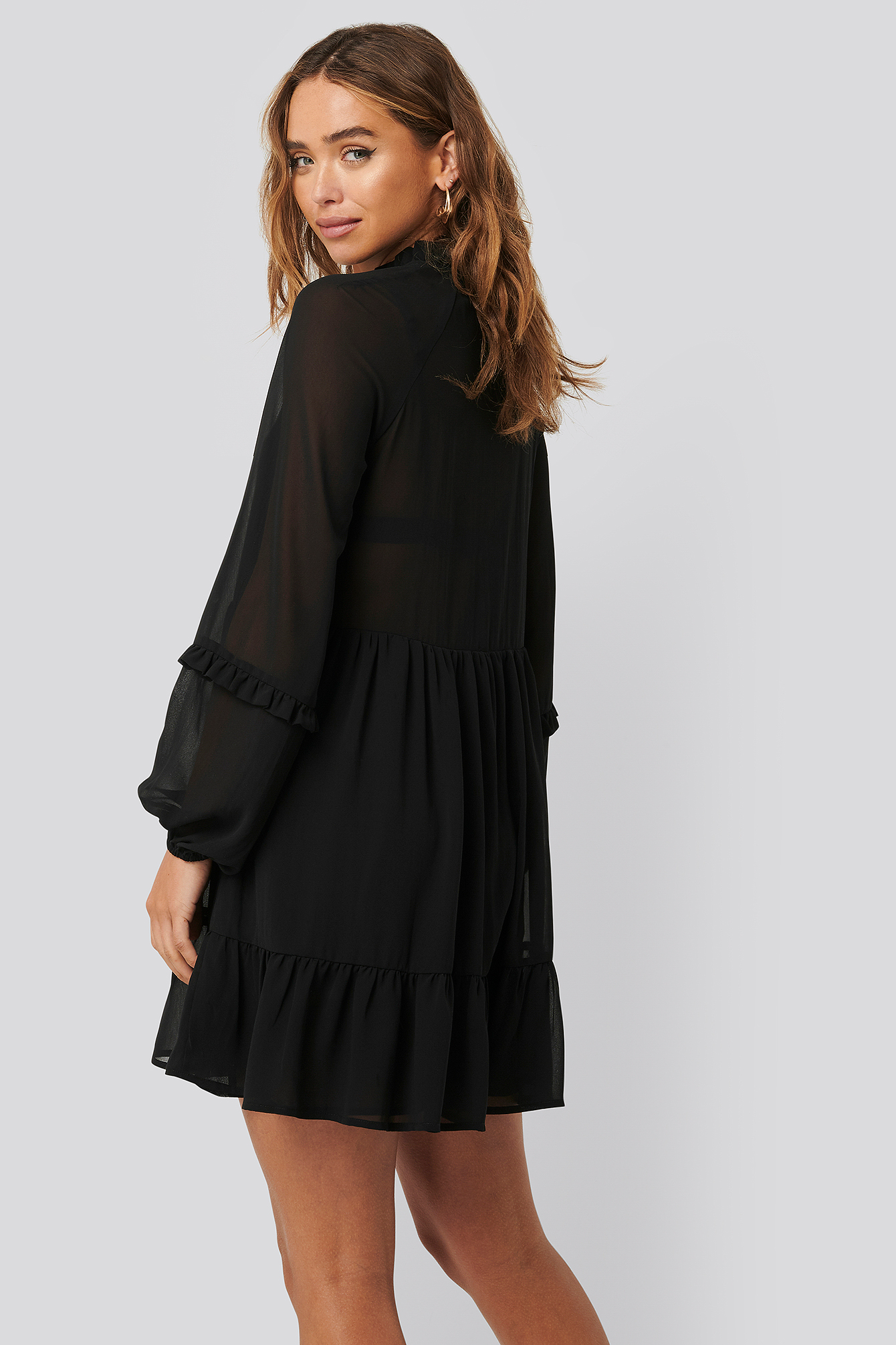 Tie Neck Flowy Mini Dress Black | na-kd.com